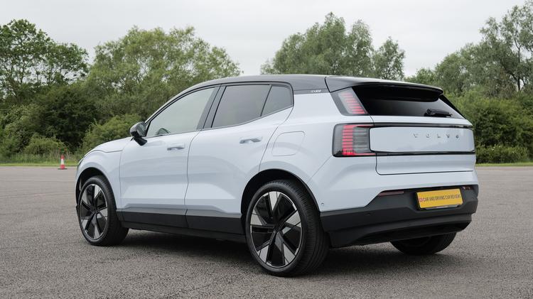 VOLVO EX30 ESTATE 200kW SM Extended Range Core 69kWh 5dr Auto